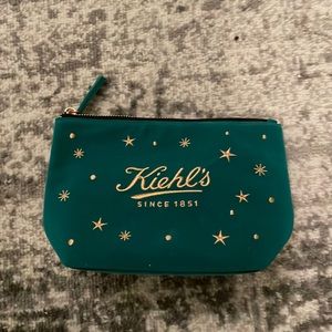 Kiehl’s mini makeup bag $10